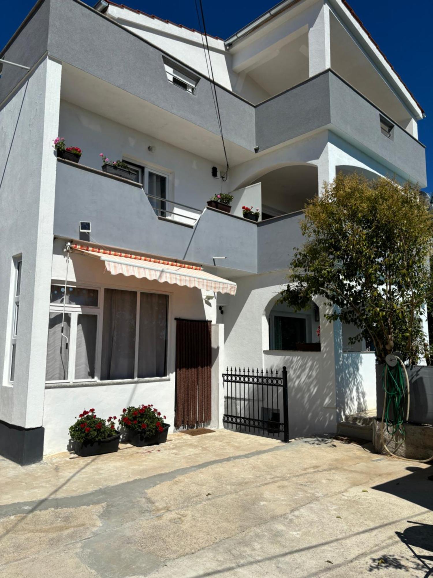 Apartments N&M Sukošan Exteriör bild